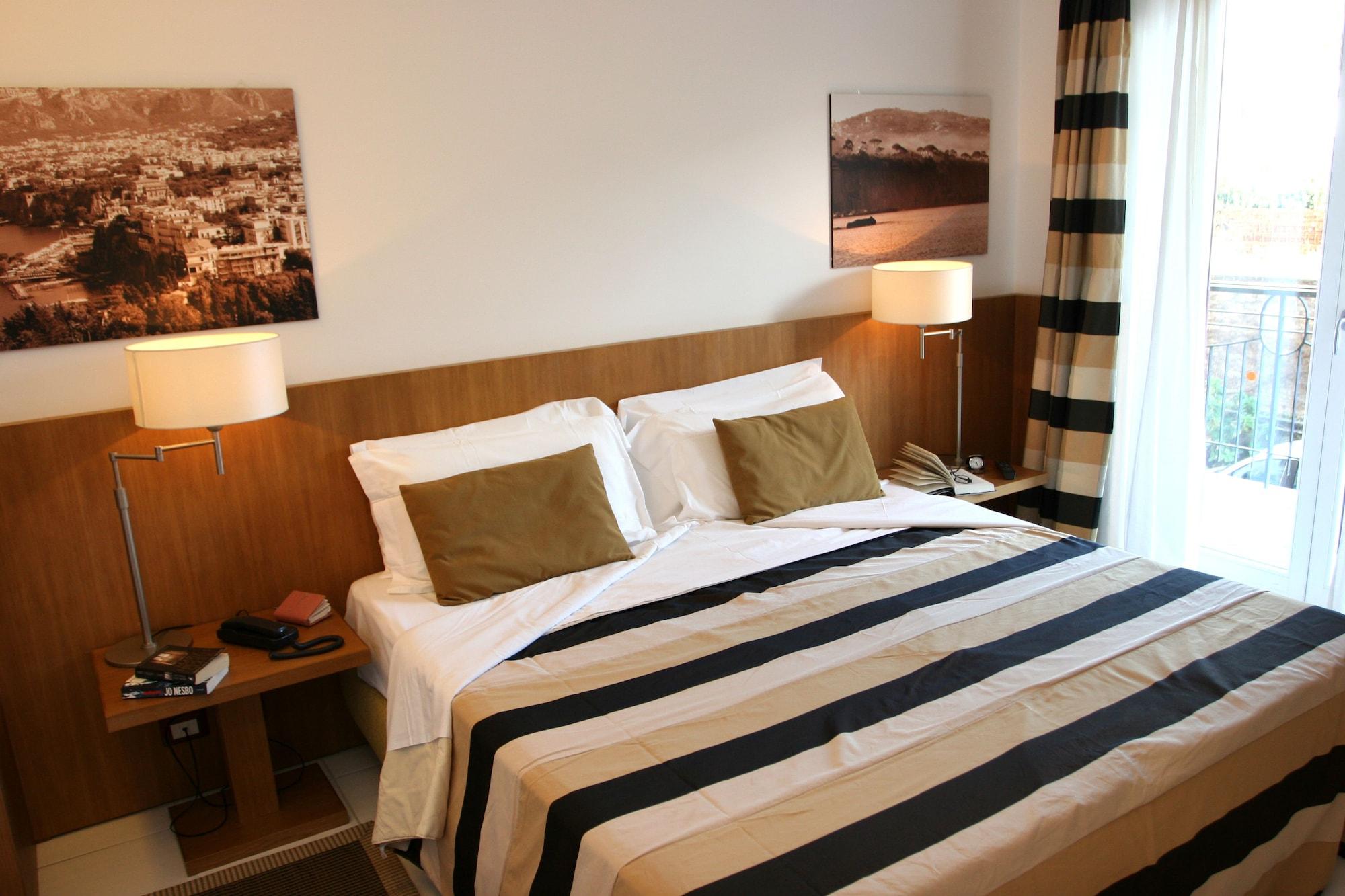 Rota Suites Sorrento Kültér fotó